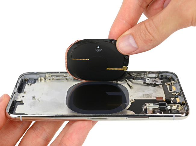 明年苹果推两款iPhone X 新金属中框提高数据传输速率